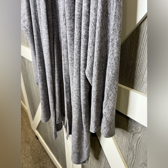 027. NWT Soft Surroundings ultimate softness
WOMEN CAITRIONA KNIT TOPPER O/S - Picture 3 of 7